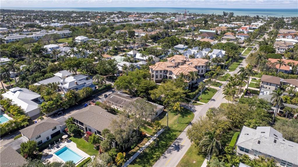 COLONIAL MANOR - Residential Lease