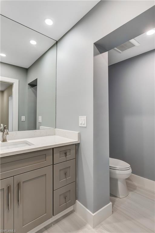 COLONIAL MANOR - Residential Lease