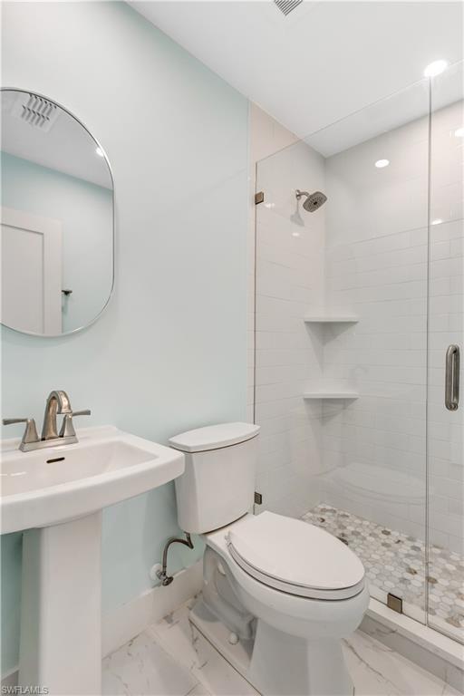 COLONIAL MANOR - Residential Lease