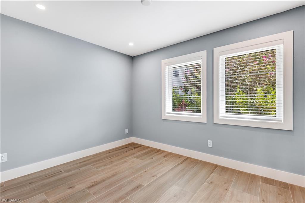 COLONIAL MANOR - Residential Lease