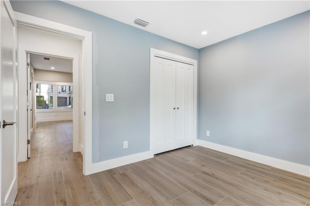 COLONIAL MANOR - Residential Lease