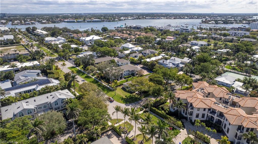 COLONIAL MANOR - Residential Lease