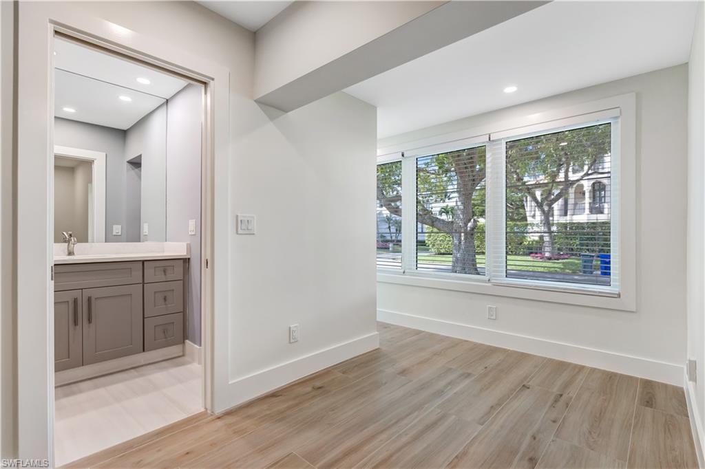 COLONIAL MANOR - Residential Lease