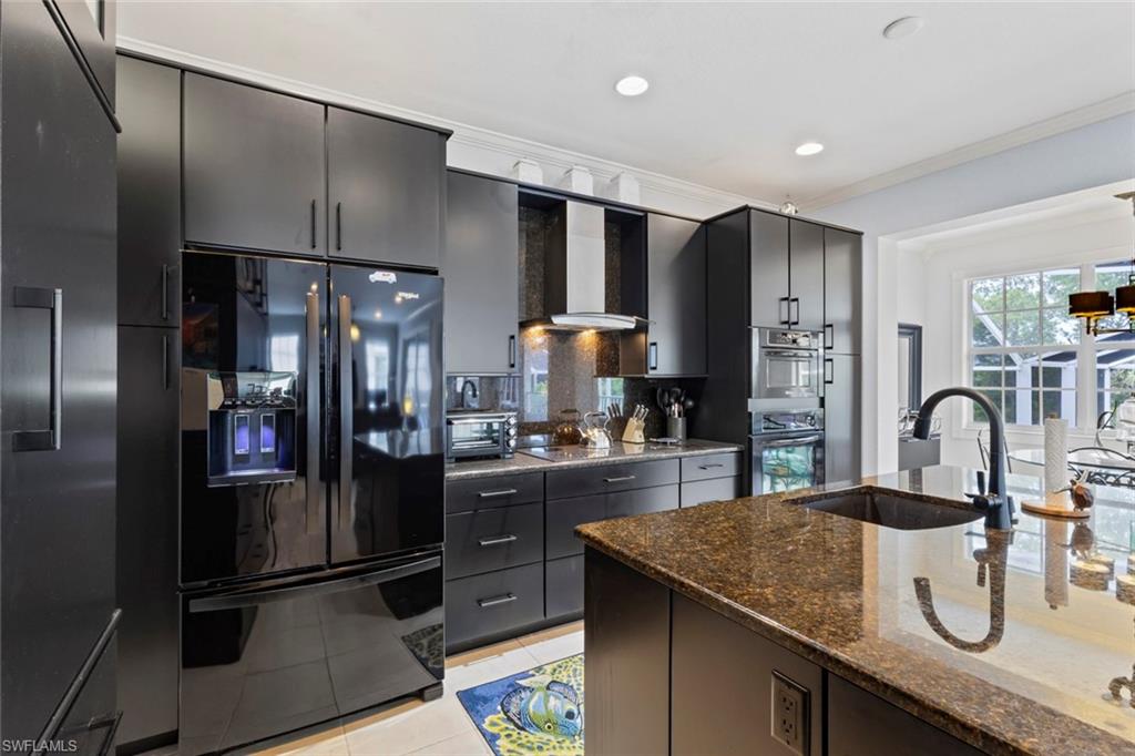 OLD PELICAN BAY - Residential