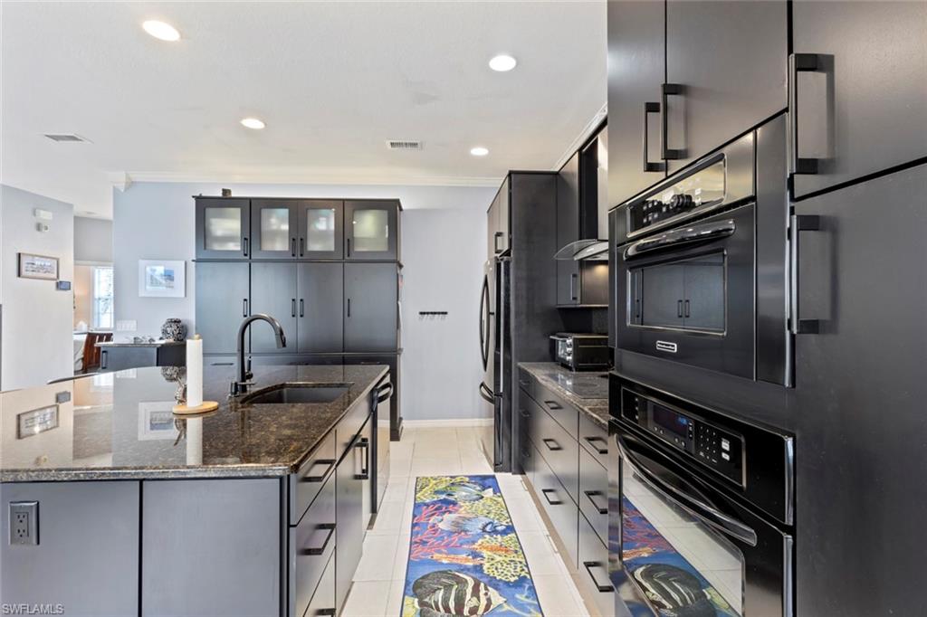 OLD PELICAN BAY - Residential