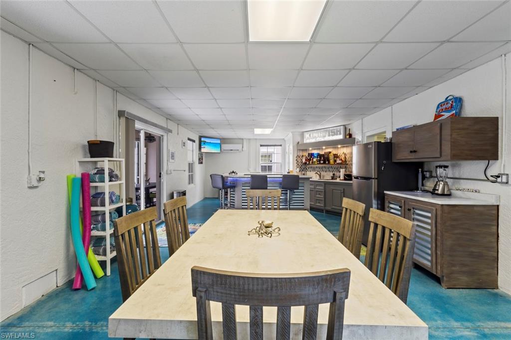 OLD PELICAN BAY - Residential