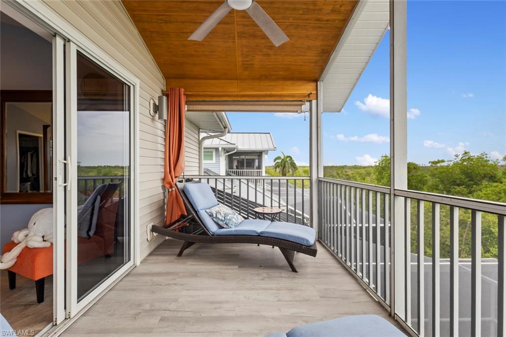 OLD PELICAN BAY - Residential