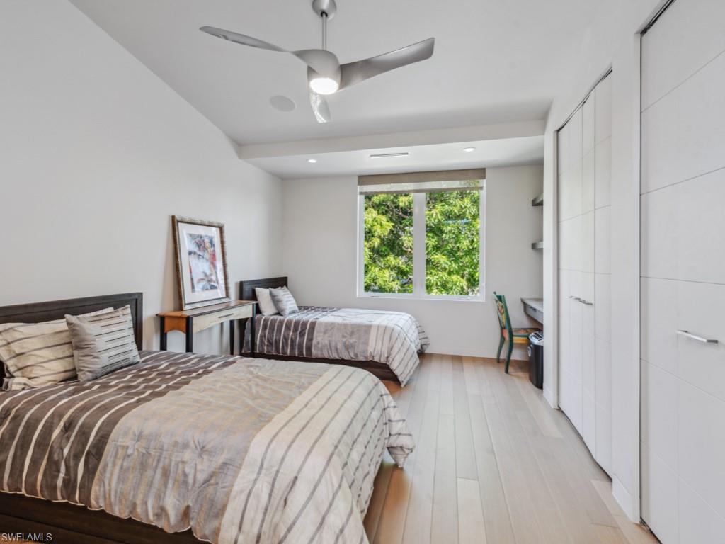 MOORINGS - Residential