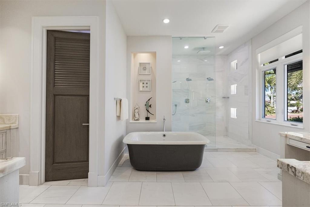 SOUTHPORT ON THE BAY - Residential