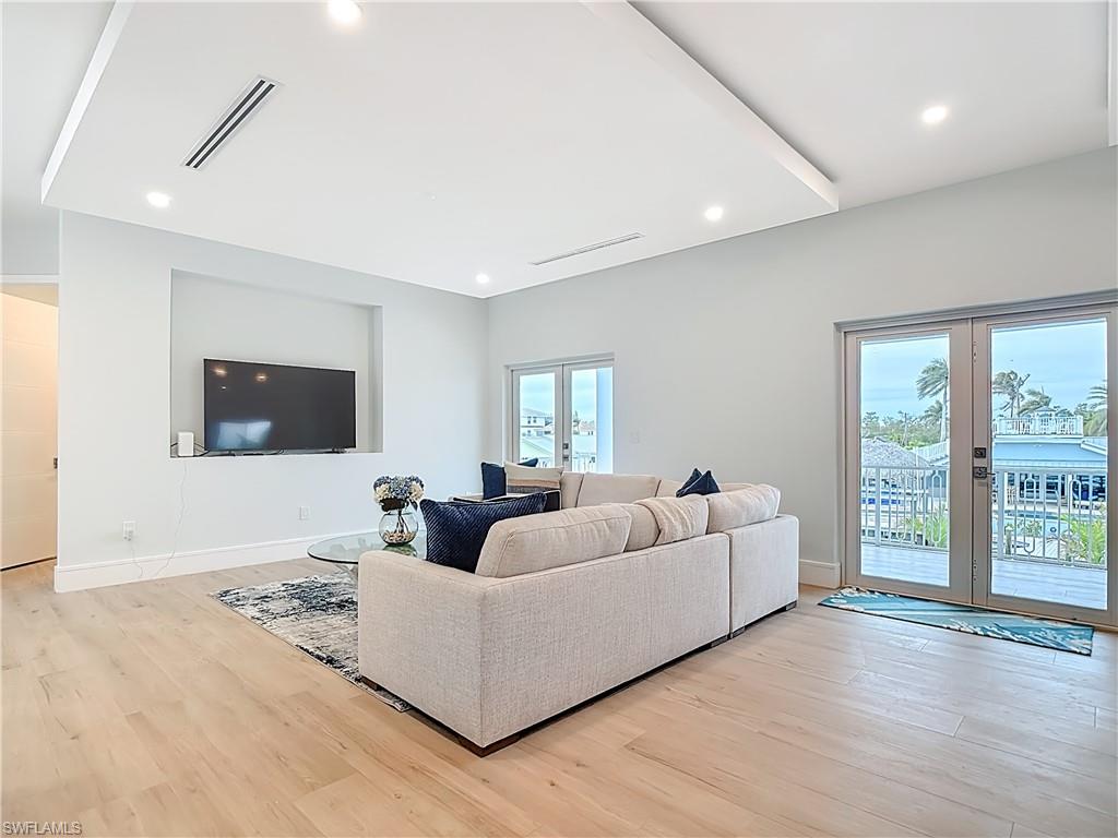 BAYFRONT - Residential