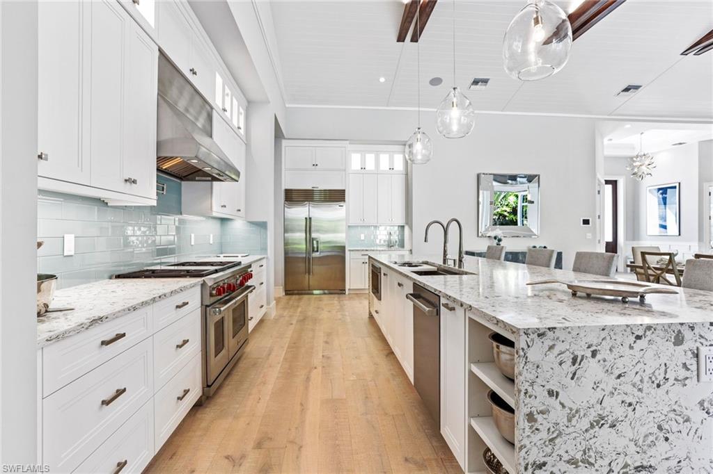 PELICAN BAY WOODS - Residential