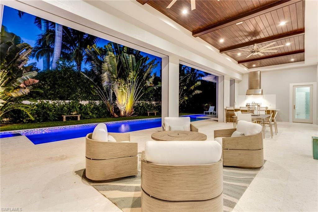 PELICAN BAY WOODS - Residential