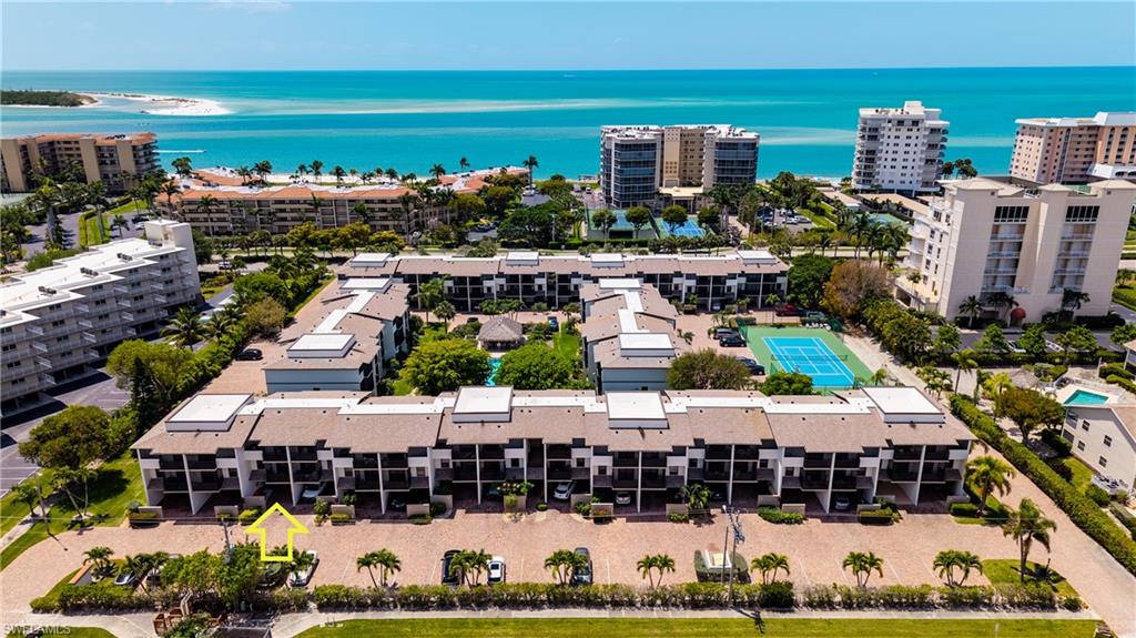 TOWN HOUSE SQUARE - Residential