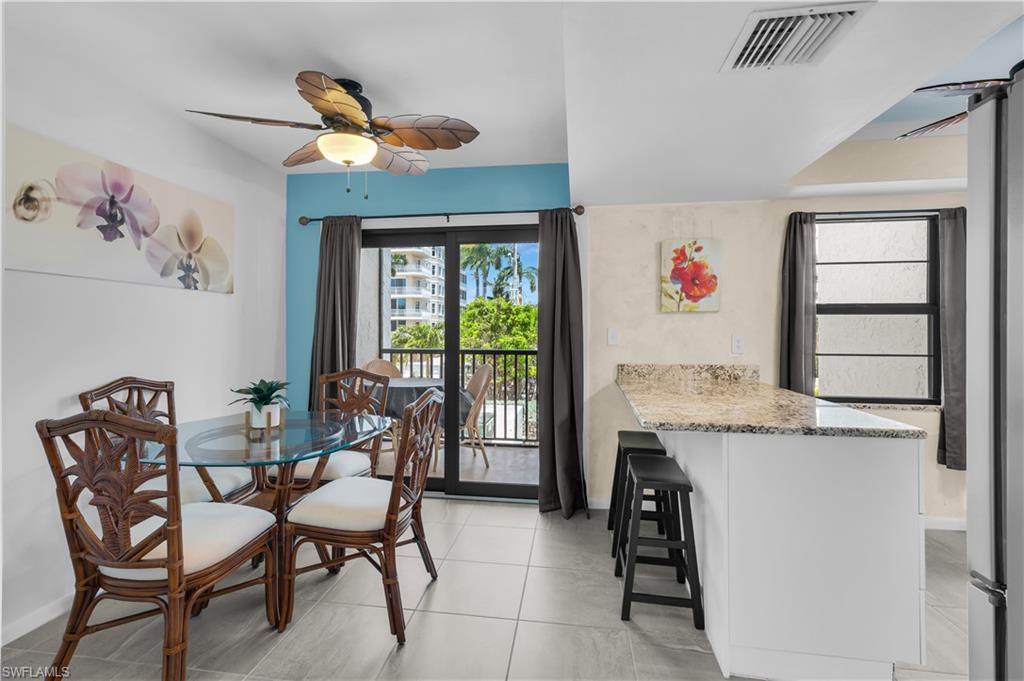 TOWN HOUSE SQUARE - Residential