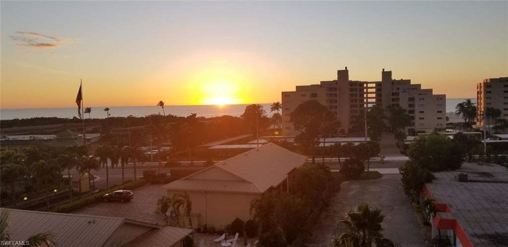 CAPTAINS BAY SOUTH - Residential