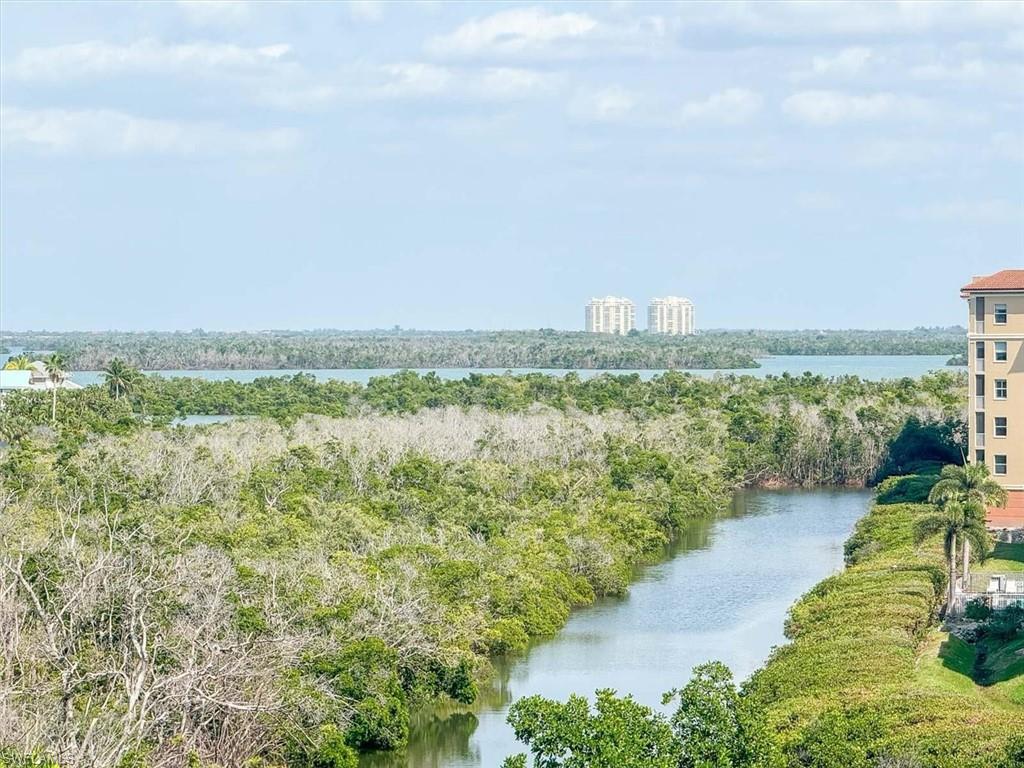 CAPTAINS BAY SOUTH - Residential
