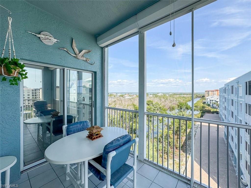 CAPTAINS BAY SOUTH - Residential