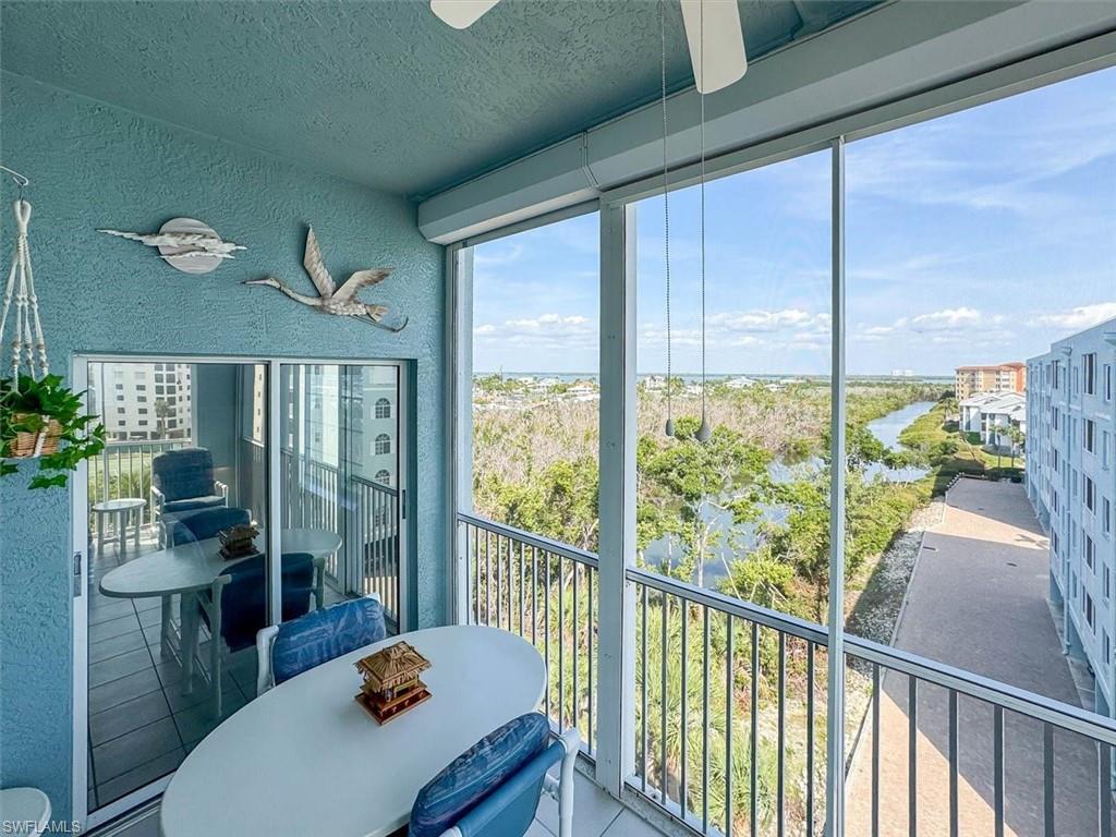 CAPTAINS BAY SOUTH - Residential