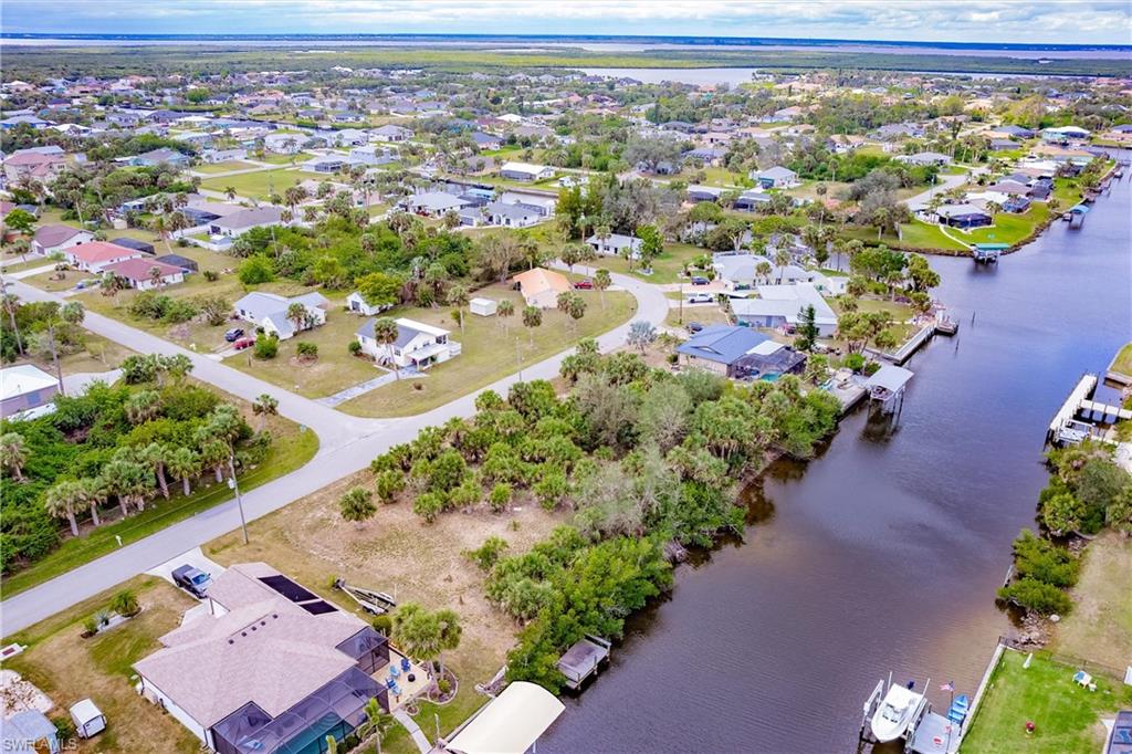 PORT CHARLOTTE - Land