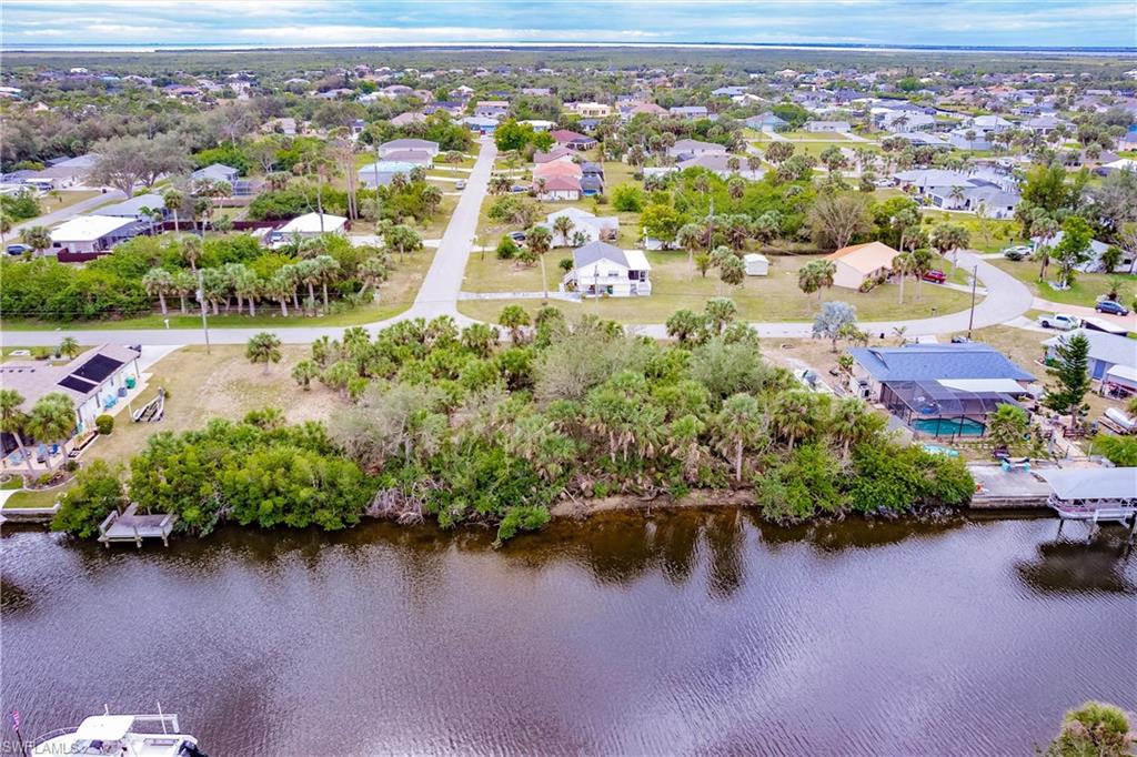 PORT CHARLOTTE - Land