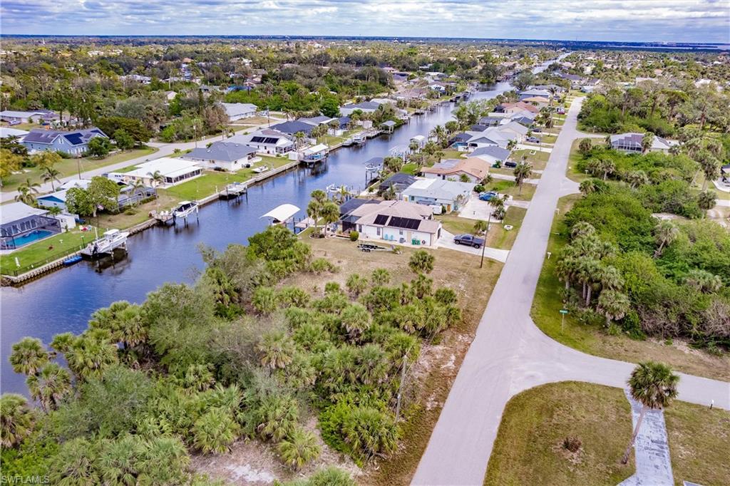 PORT CHARLOTTE - Land