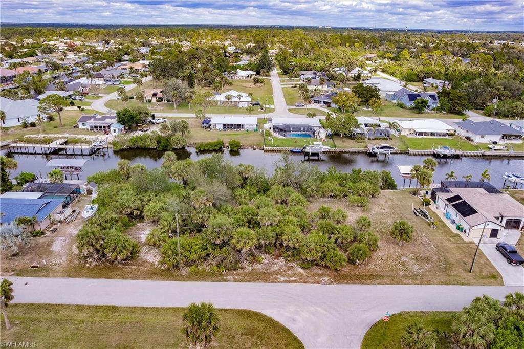 PORT CHARLOTTE - Land