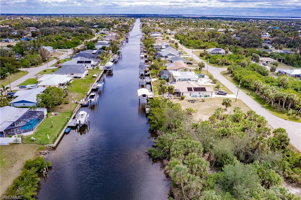 PORT CHARLOTTE - Land