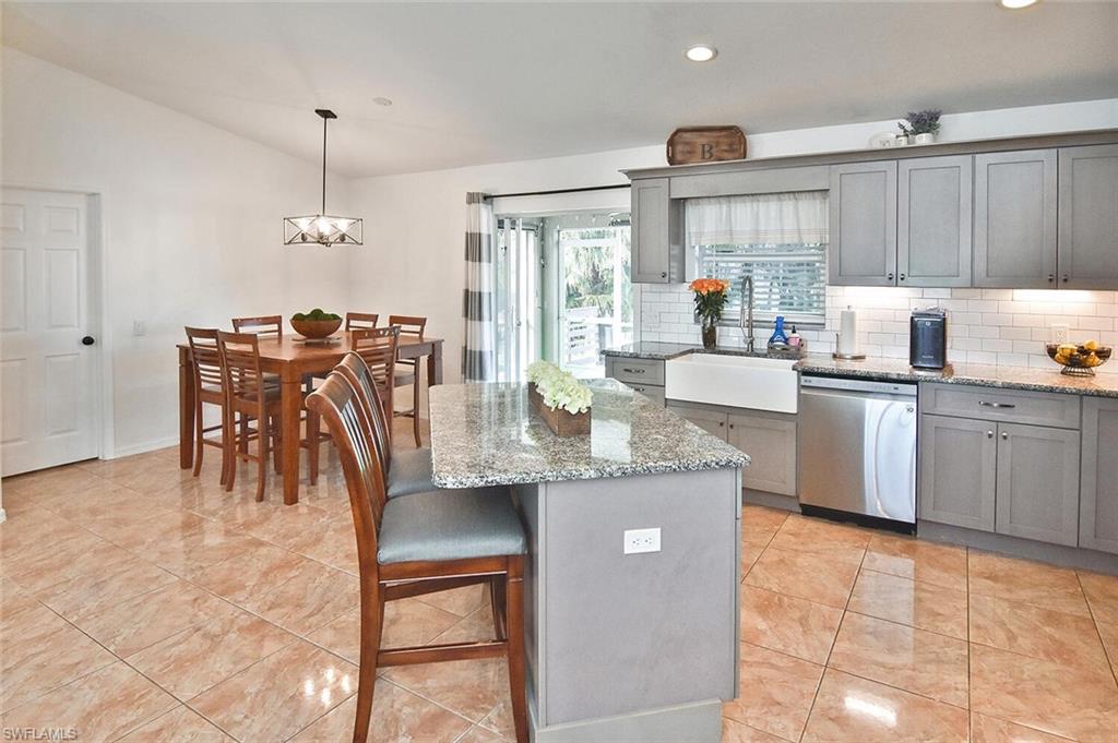 MIRROR LAKES - Residential