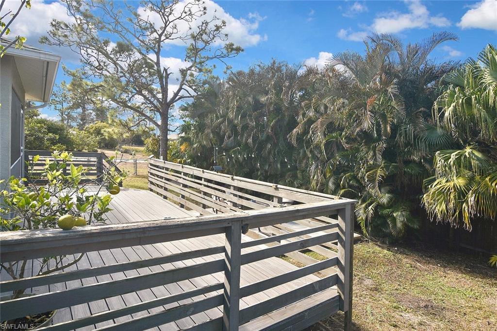 MIRROR LAKES - Residential