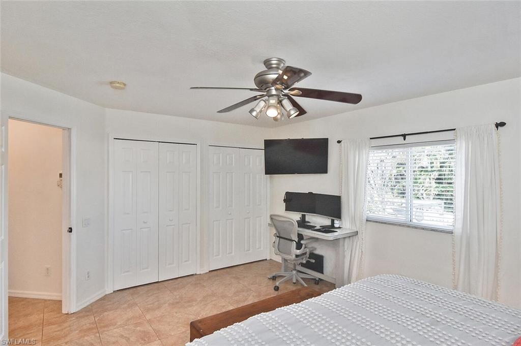 MIRROR LAKES - Residential