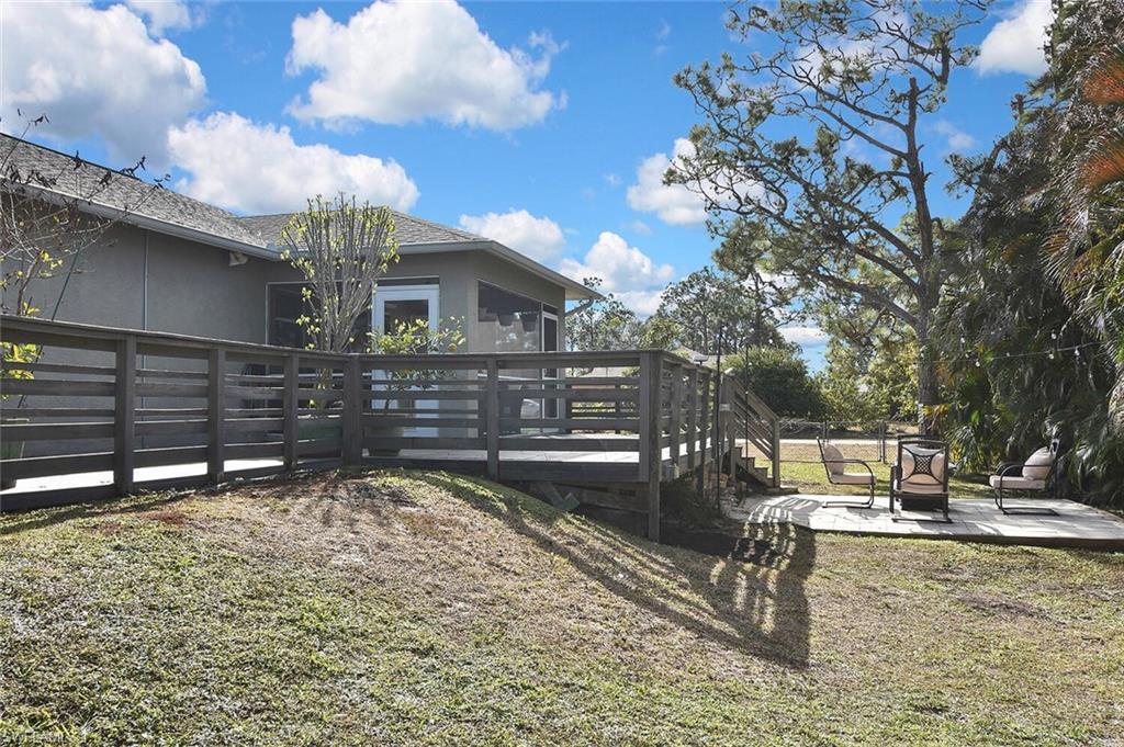 MIRROR LAKES - Residential