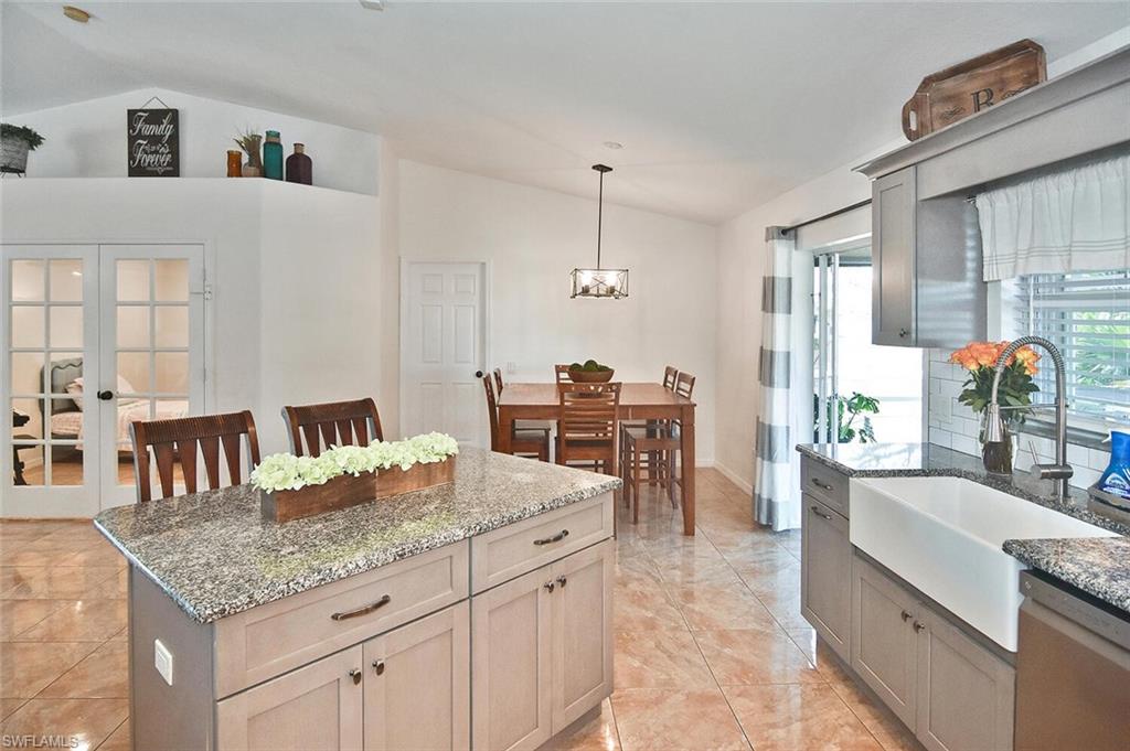 MIRROR LAKES - Residential