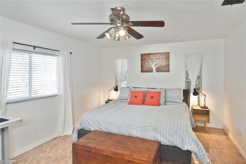 MIRROR LAKES - Residential