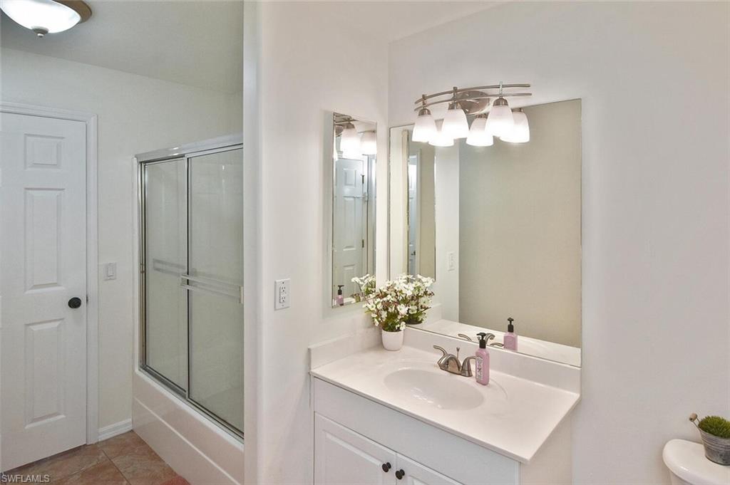 MIRROR LAKES - Residential