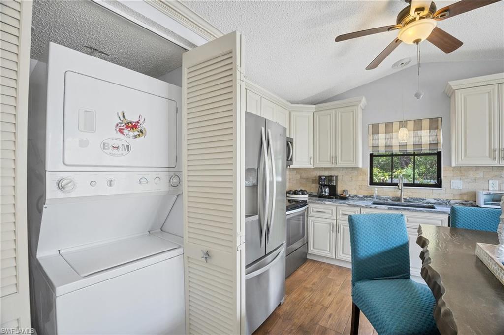 PEBBLE BEACH - Residential