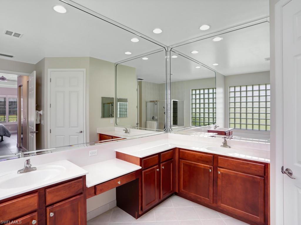 SATURNIA LAKES - Residential