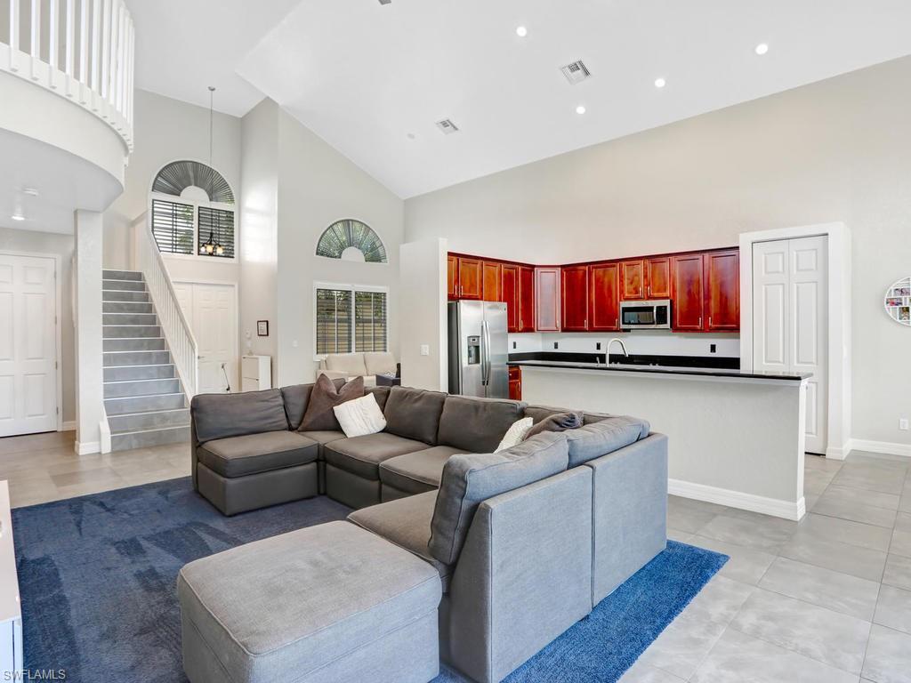 SATURNIA LAKES - Residential