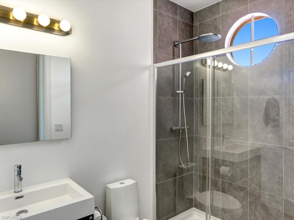 SATURNIA LAKES - Residential