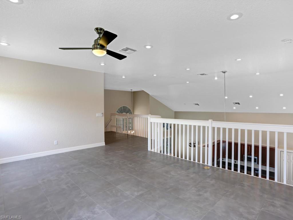 SATURNIA LAKES - Residential