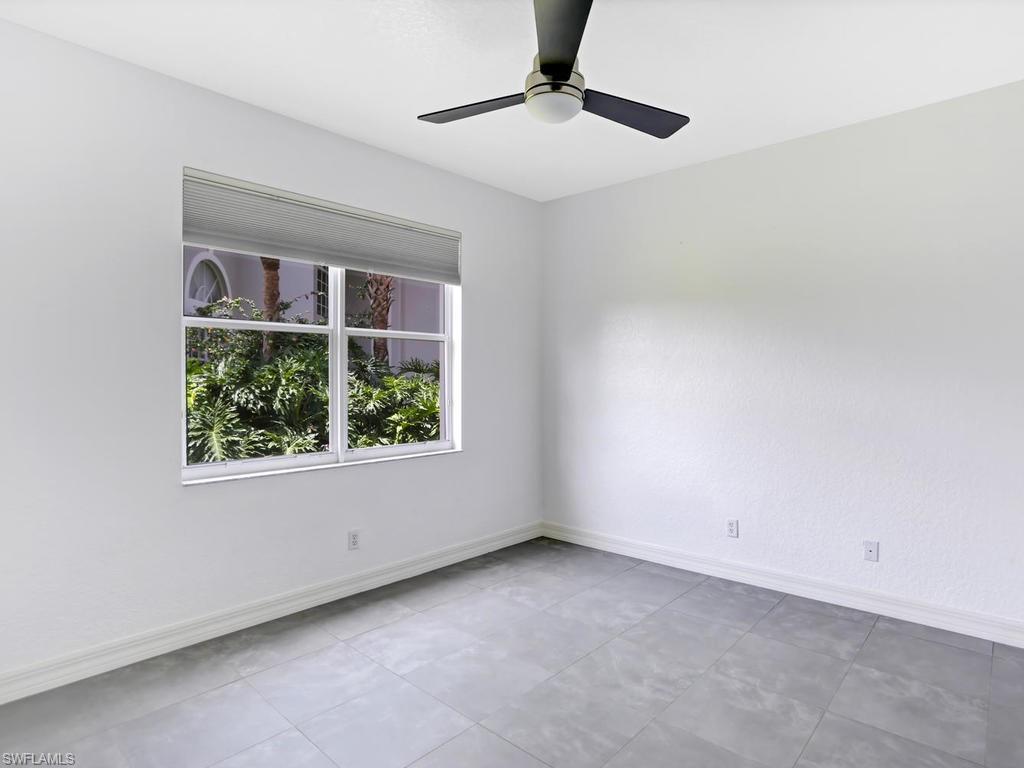 SATURNIA LAKES - Residential