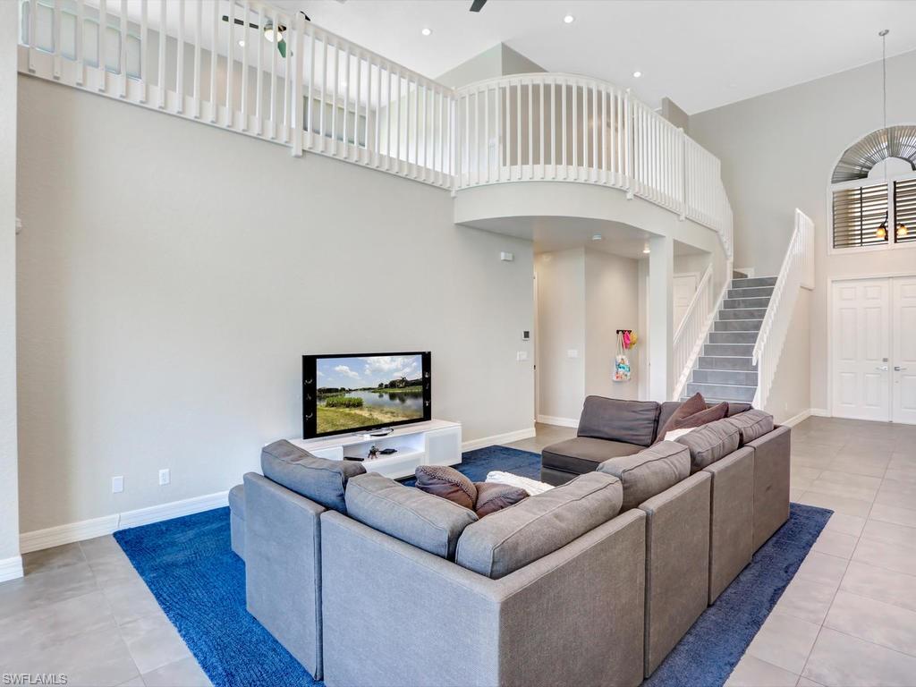 SATURNIA LAKES - Residential