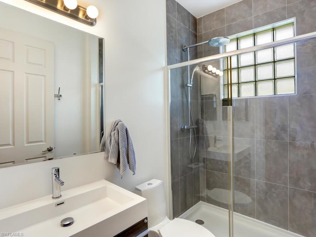 SATURNIA LAKES - Residential