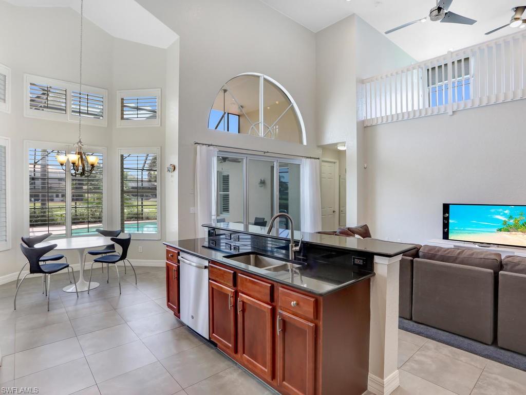 SATURNIA LAKES - Residential