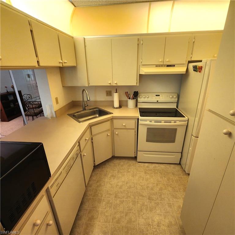 PINE RIDGE OF FORT MYERS VILLAGE - Residential
