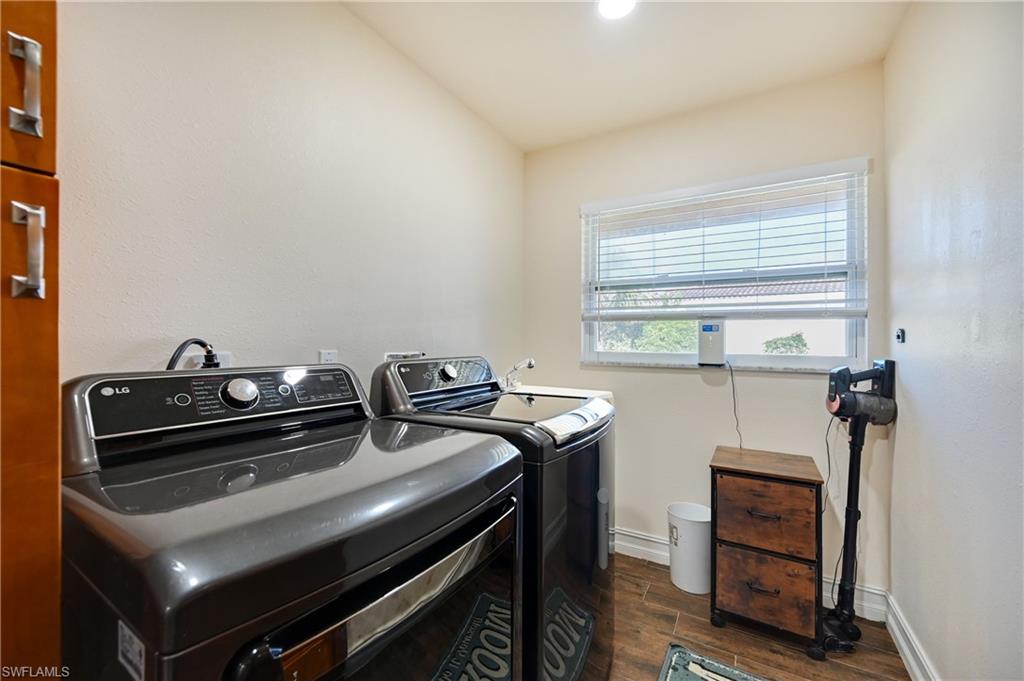 LOCHMOOR - Residential