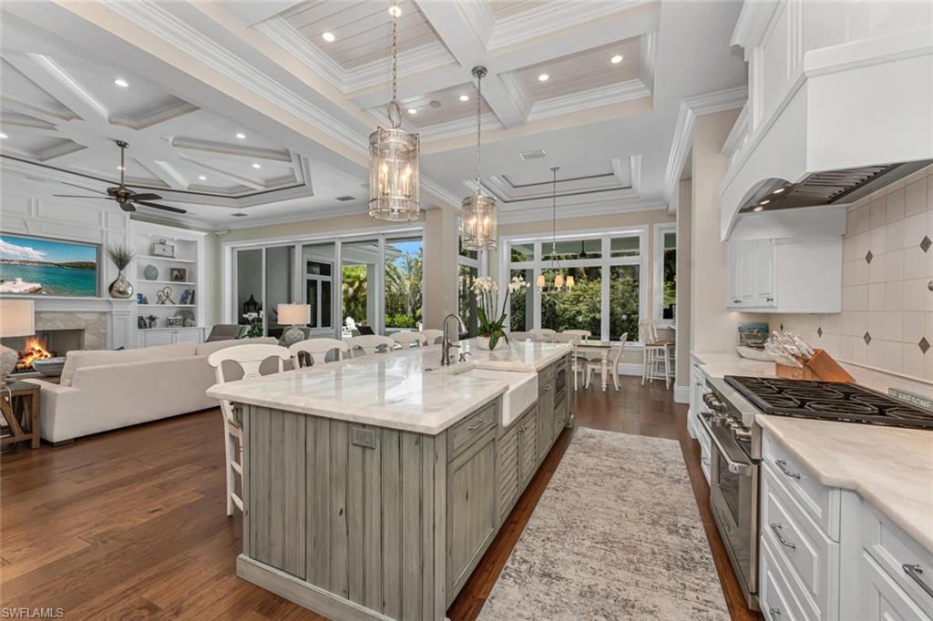 MOORINGS - Residential