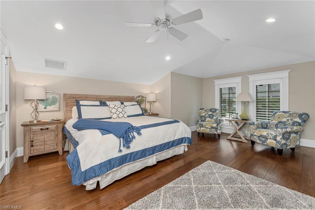 MOORINGS - Residential