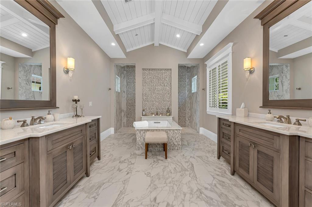 MOORINGS - Residential