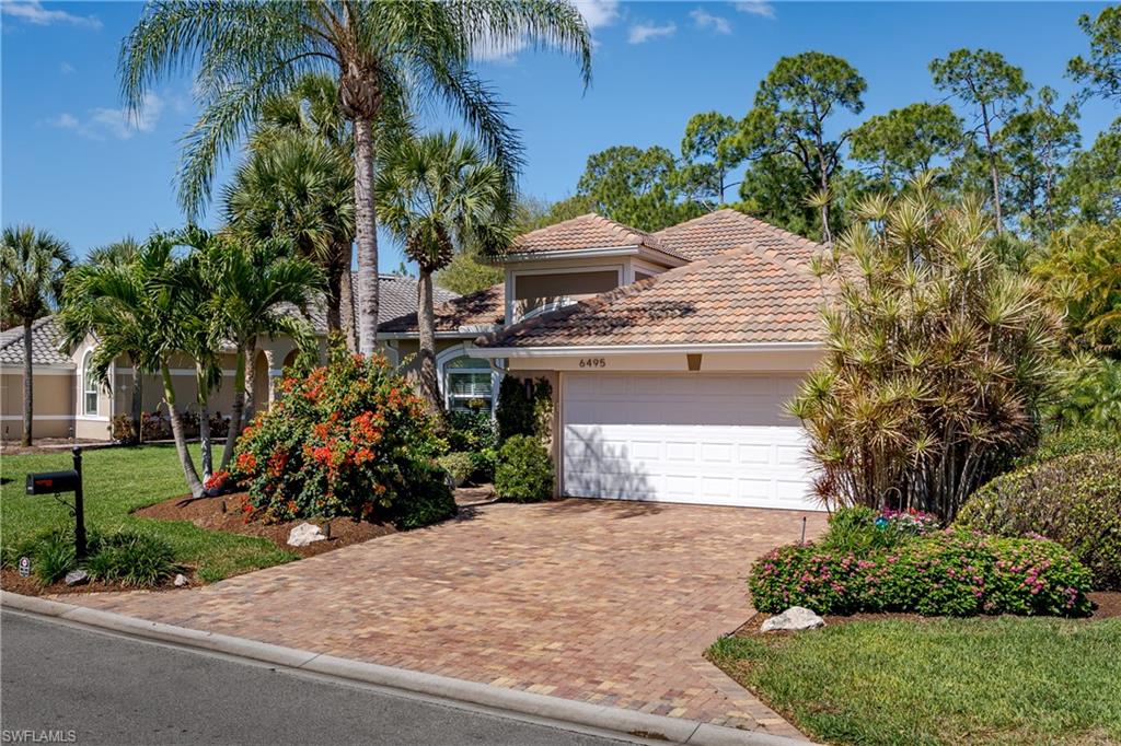 CARLTON LAKES - Residential