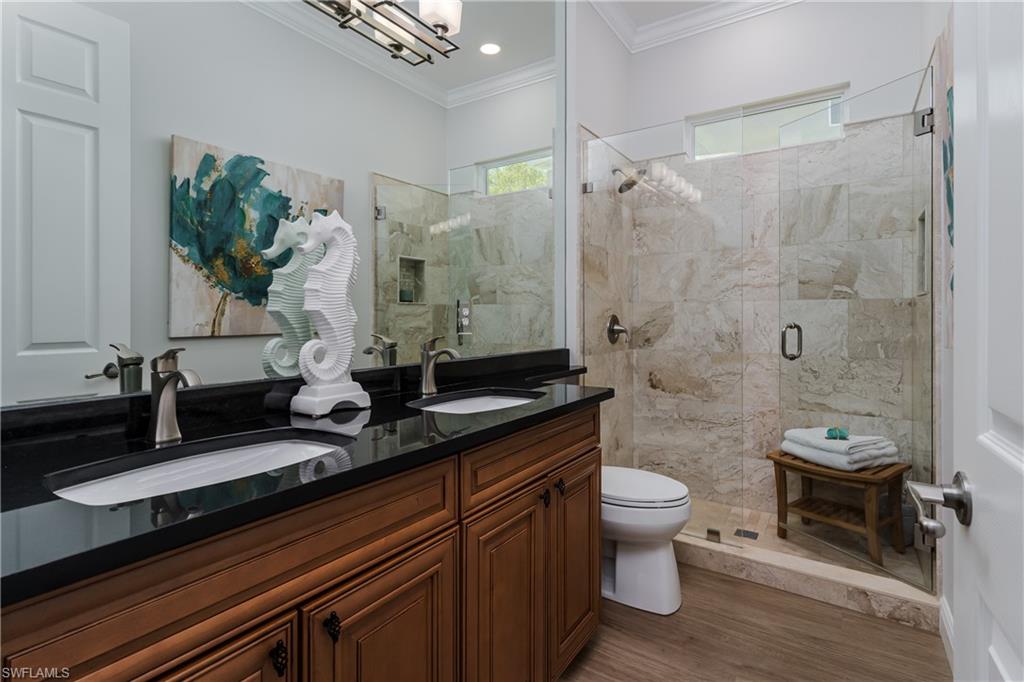 CARLTON LAKES - Residential